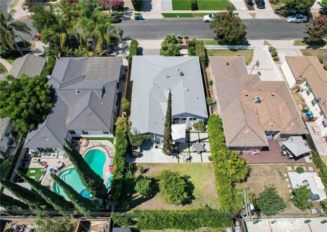 Detail Gallery Image 34 of 35 For 17642 Calvert St, Encino,  CA 91316 - 4 Beds | 2/1 Baths