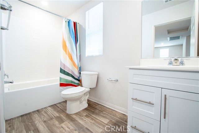 Detail Gallery Image 22 of 31 For 14717 W Rose Ln, Van Nuys,  CA 91405 - 3 Beds | 2/1 Baths