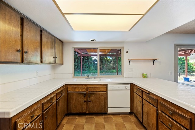 Detail Gallery Image 21 of 64 For 6164 Amberwood Dr, Rancho Cucamonga,  CA 91701 - 4 Beds | 2/1 Baths