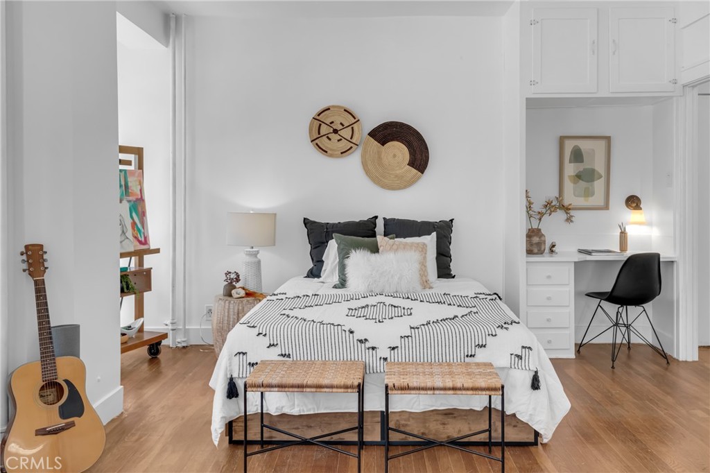 https://media.crmls.org/medias/3ac93aec-a122-479e-be74-eabc716bb252.jpg?preset=X-Large