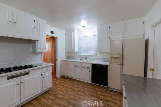 Detail Gallery Image 28 of 46 For 25207 Doria Ave, Lomita,  CA 90717 - 3 Beds | 2 Baths