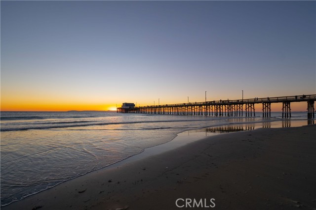 216 1/2 Agate Avenue, Newport Beach CA: https://media.crmls.org/medias/3ac9fa7c-5dab-4dbc-aaf5-8607d0d2187d.jpg