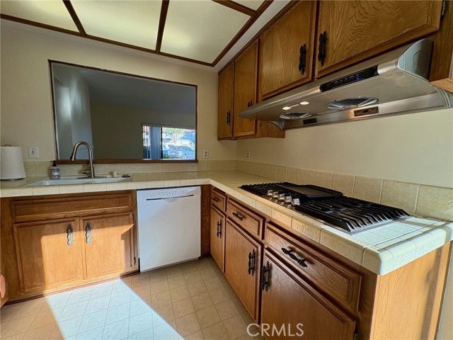 Detail Gallery Image 3 of 44 For 9821 Sun Valley, Montclair,  CA 91763 - 3 Beds | 2/1 Baths