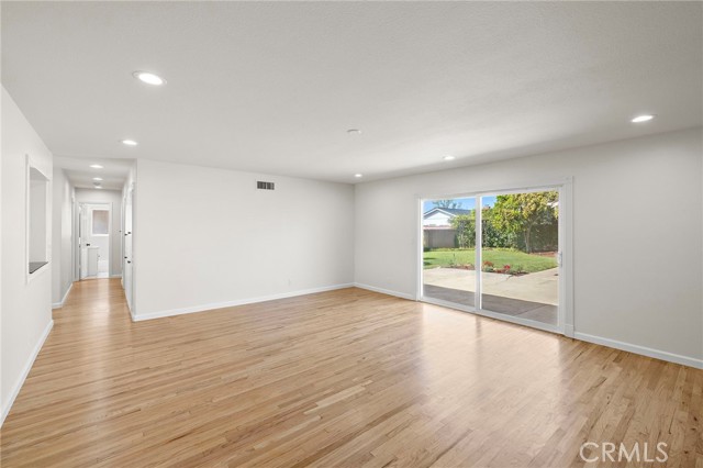 Detail Gallery Image 3 of 24 For 1409 E Orange Grove, Orange,  CA 92867 - 3 Beds | 2 Baths