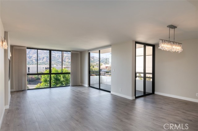 Detail Gallery Image 8 of 57 For 343 Pioneer Dr #504,  Glendale,  CA 91203 - 3 Beds | 2 Baths