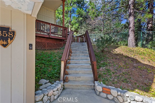 Detail Gallery Image 28 of 44 For 858 Grass Valley Rd, Lake Arrowhead,  CA 92352 - 4 Beds | 2/1 Baths