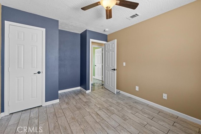 22393 Lone Eagle Road, Apple Valley CA: https://media.crmls.org/medias/3acf1e0d-c411-42dd-8ab1-ec879caf0bf2.jpg