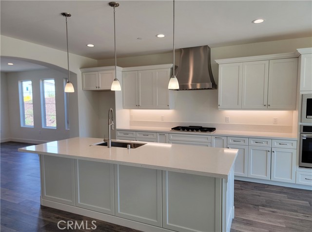 Detail Gallery Image 8 of 37 For 706 Manor Ln, Paso Robles,  CA 93446 - 6 Beds | 3 Baths