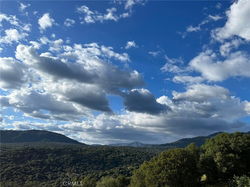 https://media.crmls.org/medias/3acf5713-de04-4911-a3c8-c7d630bbf951.jpg?preset=X-Large