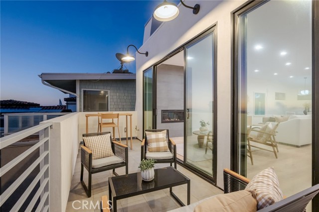 Detail Gallery Image 62 of 62 For 89 Bayview, Manhattan Beach,  CA 90266 - 3 Beds | 3/1 Baths
