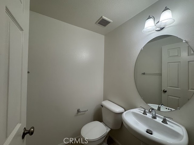 Detail Gallery Image 14 of 19 For 1523 Ledgestone Ln, Pomona,  CA 91767 - 3 Beds | 3 Baths