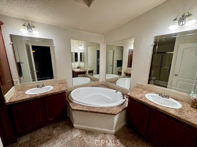 Detail Gallery Image 3 of 6 For 1320 W Benson Ave, Ridgecrest,  CA 93555 - 4 Beds | 3 Baths