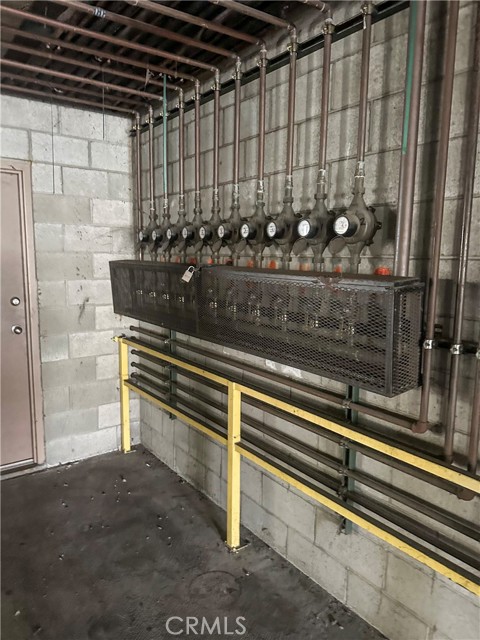 Detail Gallery Image 29 of 30 For 13430 Victory Bld, Van Nuys,  CA 91401 - – Beds | – Baths