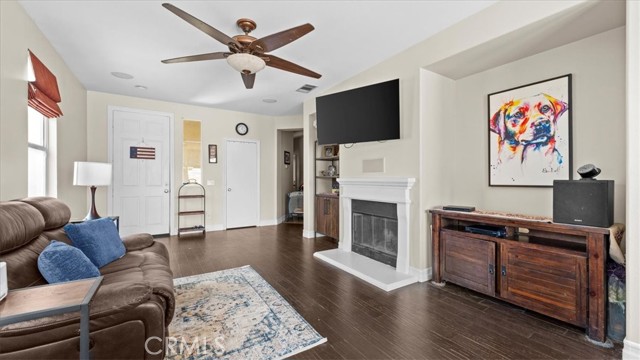 Detail Gallery Image 6 of 40 For 1821 Whispering Bells Rd, San Jacinto,  CA 92582 - 3 Beds | 3 Baths
