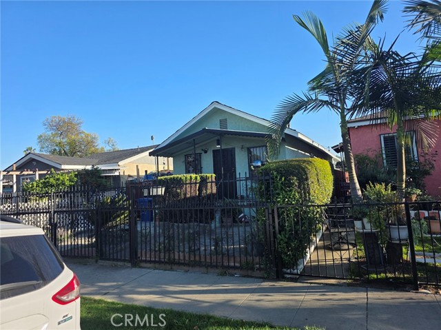 Front Image Thumbnail for CRDW26055086