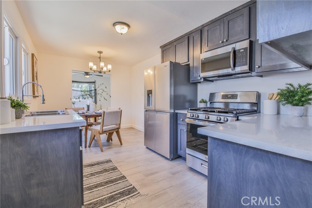 Detail Gallery Image 14 of 41 For 1335 W 68th, Los Angeles,  CA 90044 - 2 Beds | 2 Baths