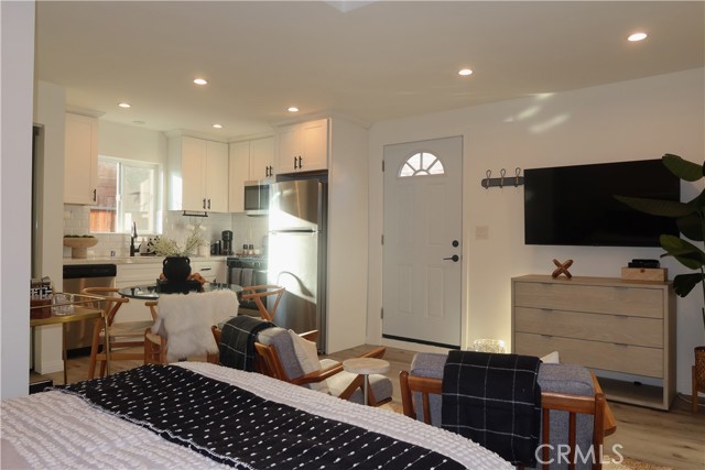 Detail Gallery Image 16 of 30 For 6602 De Celis Pl, Van Nuys,  CA 91406 - 1 Beds | 1 Baths
