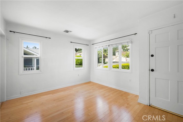 Detail Gallery Image 8 of 30 For 3120 Alabama, La Crescenta,  CA 91214 - 3 Beds | 1/1 Baths