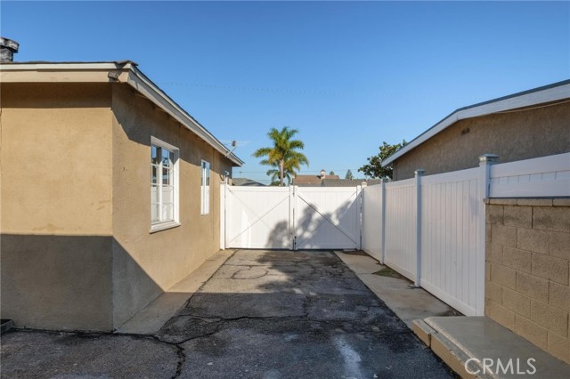 Detail Gallery Image 35 of 49 For 2432 W 237th Pl, Torrance,  CA 90501 - 3 Beds | 1 Baths