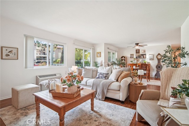 Detail Gallery Image 6 of 33 For 2402 via Mariposa 1e,  Laguna Woods,  CA 92637 - 2 Beds | 2 Baths