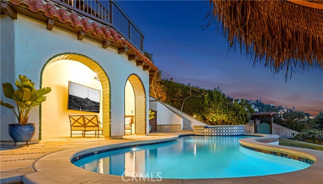 802 Rembrandt Drive, Laguna Beach CA: https://media.crmls.org/medias/3ad6c222-5e96-435d-9cc3-67fd6c402437.jpg