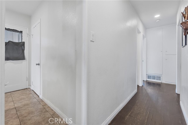 Detail Gallery Image 11 of 36 For 1627 Broad Ave, Wilmington,  CA 90744 - – Beds | – Baths