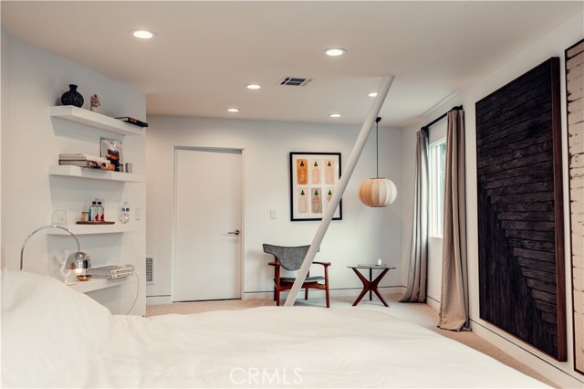 8672 Franklin Avenue, Los Angeles CA: https://media.crmls.org/medias/3ad8bbe9-df01-4e5b-be02-f5574728a663.jpg