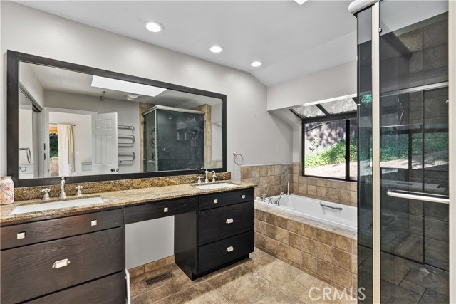 Detail Gallery Image 35 of 54 For 25009 Atwood Bld, Newhall,  CA 91321 - 3 Beds | 2/1 Baths