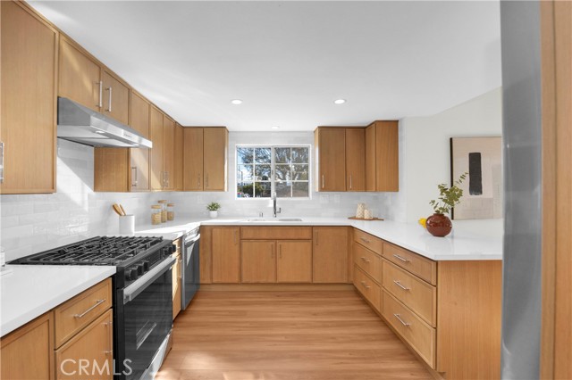 Detail Gallery Image 10 of 30 For 2707 Mathews Ave a,  Redondo Beach,  CA 90278 - 3 Beds | 2/1 Baths