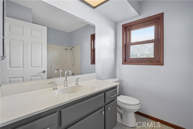 Detail Gallery Image 16 of 23 For 8545 Tujunga Valley, Sunland,  CA 91040 - 3 Beds | 3 Baths