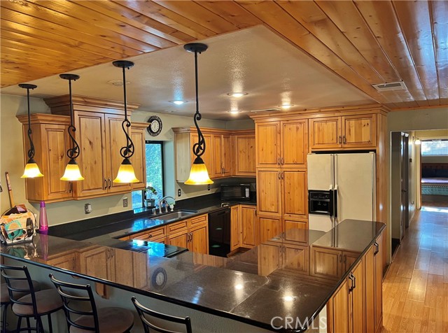 44293 Copper Creek Way, Coarsegold CA: https://media.crmls.org/medias/3adafb33-fbe2-4e77-8fb1-0658a846126e.jpg
