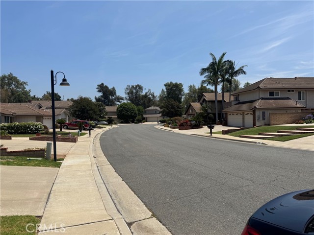 Image 18 of 41 For 777 Oak Knoll Street