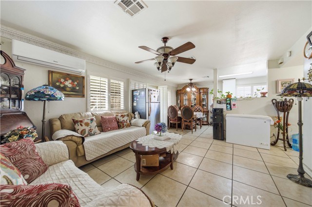 Detail Gallery Image 4 of 20 For 45403 Andale, Lancaster,  CA 93535 - 4 Beds | 2 Baths