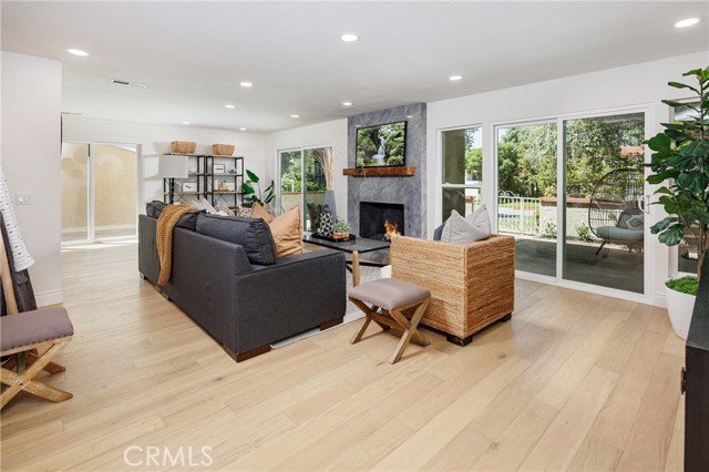 Detail Gallery Image 21 of 28 For 524 Cancha, Newport Beach,  CA 92660 - 3 Beds | 2/1 Baths