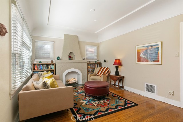 Detail Gallery Image 7 of 32 For 728 Belmont Ave, Long Beach,  CA 90804 - 2 Beds | 2 Baths