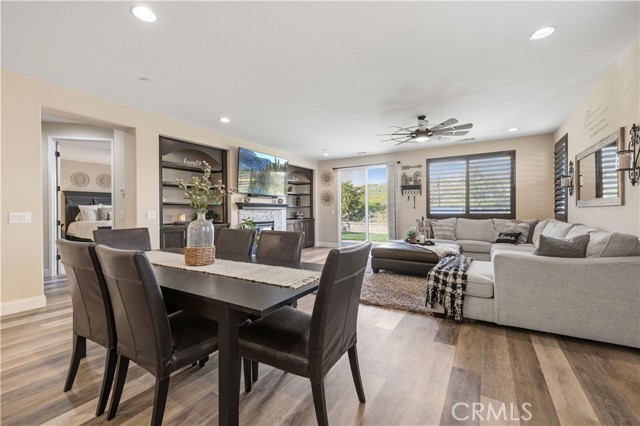 Detail Gallery Image 16 of 43 For 24903 Shadow Ridge Ct, Valencia,  CA 91354 - 4 Beds | 3/1 Baths