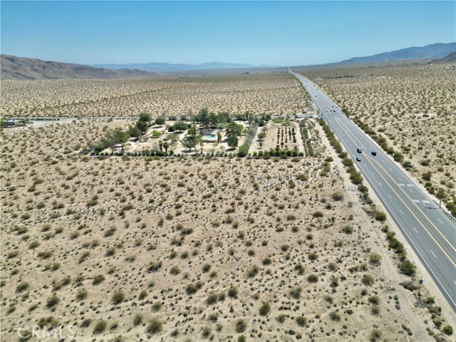 Detail Gallery Image 13 of 19 For 66400 29 Palms Hwy, Joshua Tree,  CA 92252 - – Beds | – Baths