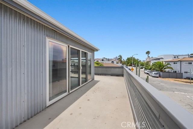 606 Loma Dr, Hermosa Beach, California 90254, ,Residential Income,Sold,Loma Dr,SB24147619