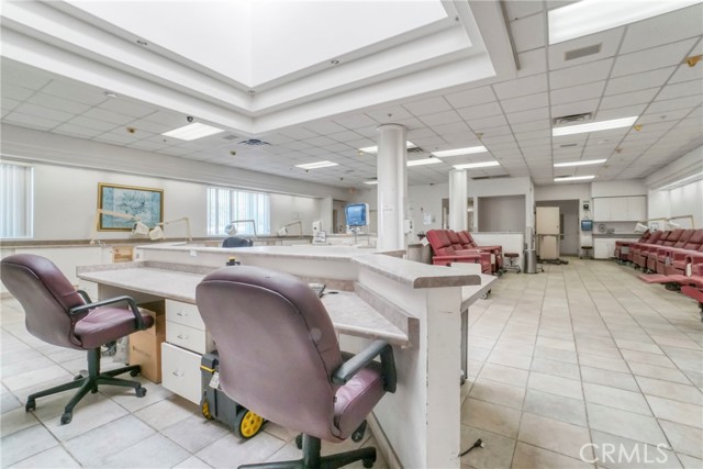 994 South La Brea Avenue, Inglewood, California 90301, ,Commercial Lease,For Rent,994 South La Brea Avenue,CRSB25022780