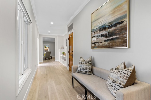 Detail Gallery Image 40 of 74 For 508 Westminster Ave, Newport Beach,  CA 92663 - 5 Beds | 5/1 Baths