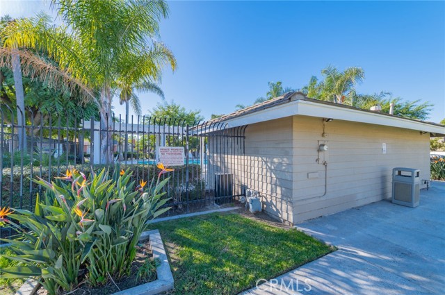 Detail Gallery Image 27 of 27 For 11 Gainesmill, Irvine,  CA 92620 - 3 Beds | 2/1 Baths