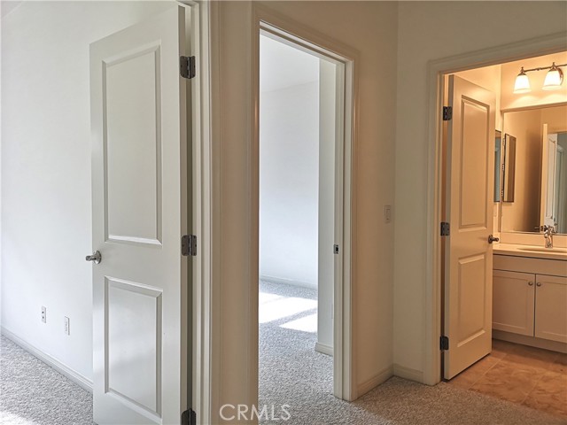 27 Larkfield, Irvine CA: https://media.crmls.org/medias/3ae10b39-c58a-48cc-8723-b0c8bb484a12.jpg