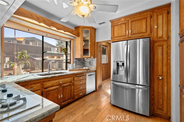 Detail Gallery Image 10 of 35 For 13518 Earlham Dr, Whittier,  CA 90602 - 3 Beds | 2 Baths