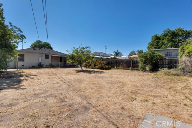 6252 Camellia Avenue, North Hollywood CA: https://media.crmls.org/medias/3ae1d04f-3dac-4c15-ad03-383932b86b8a.jpg