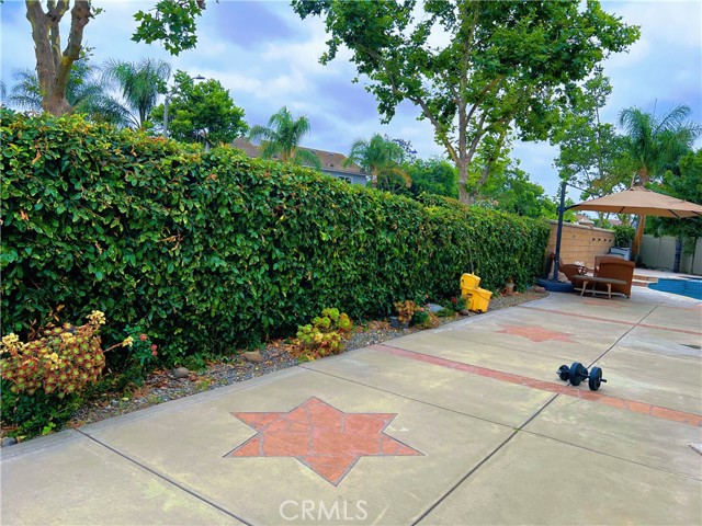 14037 Hollywood Avenue, Eastvale CA: https://media.crmls.org/medias/3ae28573-c092-48c9-8f2d-7e49c533e61a.jpg