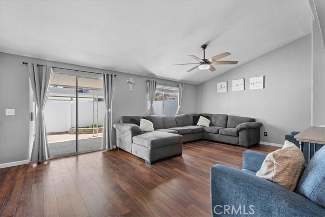 Detail Gallery Image 5 of 36 For 140 Pioneer Ave #31,  Redlands,  CA 92374 - 2 Beds | 2 Baths