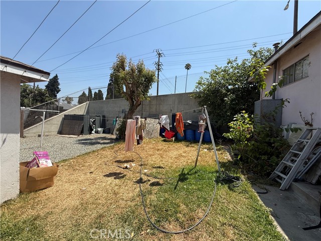 4041 Eagle Street, Los Angeles CA: https://media.crmls.org/medias/3ae3118b-ed11-4a88-9d01-3e6391689c4a.jpg