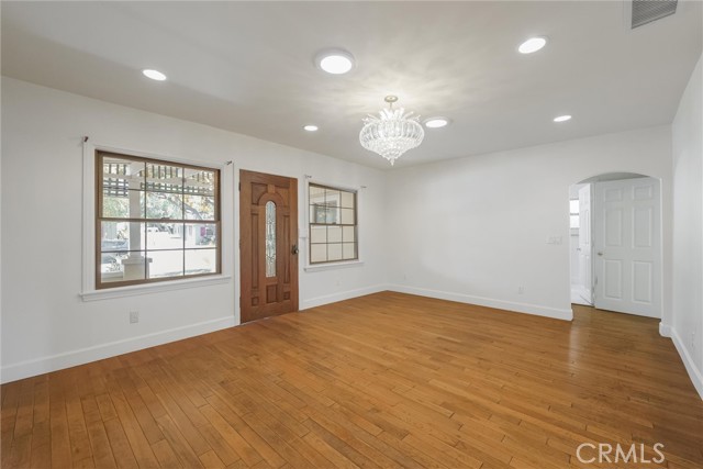 164 S Berkeley Avenue, Pasadena CA: https://media.crmls.org/medias/3ae3547d-baf4-425a-adb5-fbd8ce08baa6.jpg