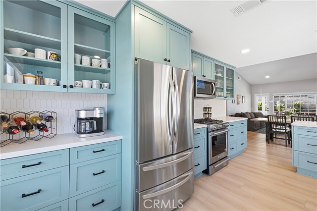 Detail Gallery Image 11 of 41 For 27209 Bidwell Lane, Valencia,  CA 91354 - 3 Beds | 2 Baths