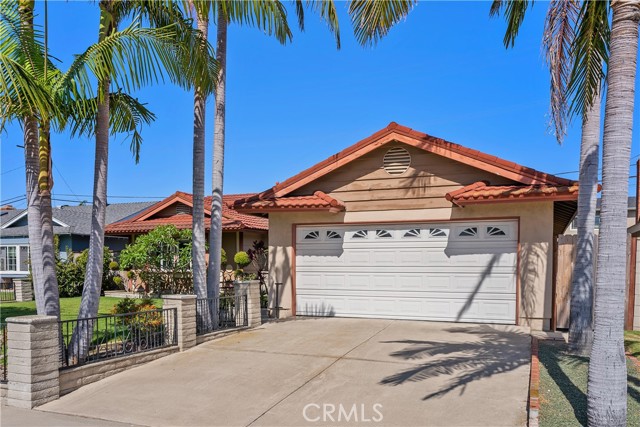 Image 2 for 14922 Sabre Ln, Huntington Beach, CA 92647